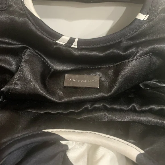 Banana Republic Black and White Purse - Picture 5 of 8